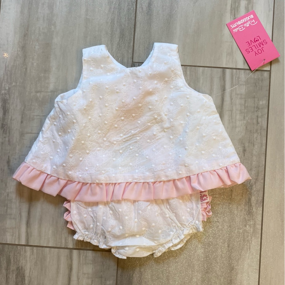 NWT RuffleButts White Swiss Dot Swing Top and Bloomer Set w/ Pink Ruffle 0-3M